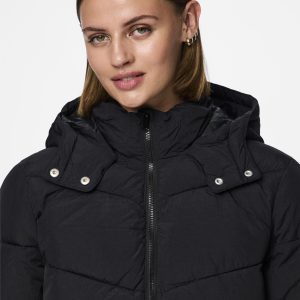 PIECES short puffer jacket black